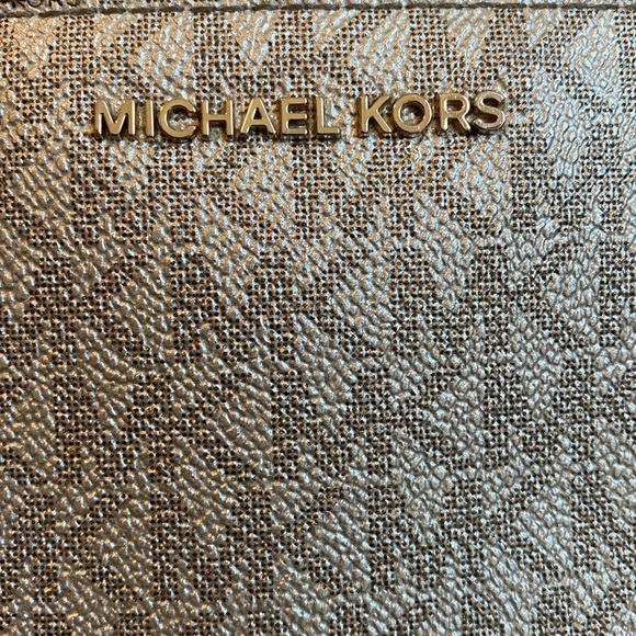 ⭐️MICHAEL KORS⭐️Gold & Camel Jet Set Large Signature Logo Wallet/EUC - Picture 3 of 10